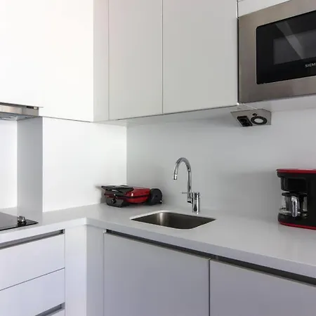 Contemporary 1br Haven W/ Parking + Gym #110 * Κωνσταντινούπολη